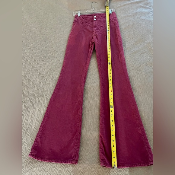 🆕 Free People Jayde flare cords in magenta size 26 - Picture 8 of 16